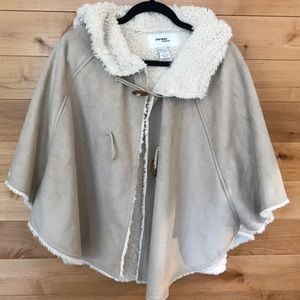 Cream hoodie poncho/cape with faux fur